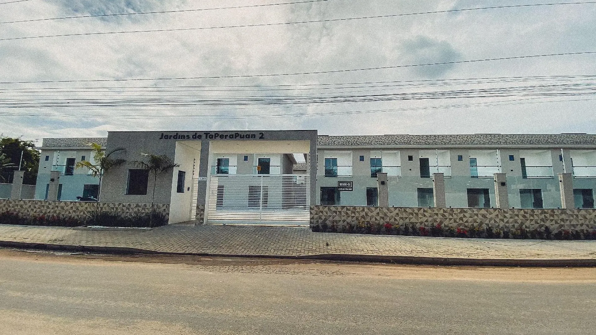 Casas Duplex Todas Com 3 Suiites Ambas Com Ar Condicionado, Varanda, Internet E Churrasqueira Privativa No Residencial Jardins De Taperpua 2 Codominio A Poucos Metros Da Praia De Taperapua, Com Piscina E Area Gourmet. Порту-Сегуру Бразилия