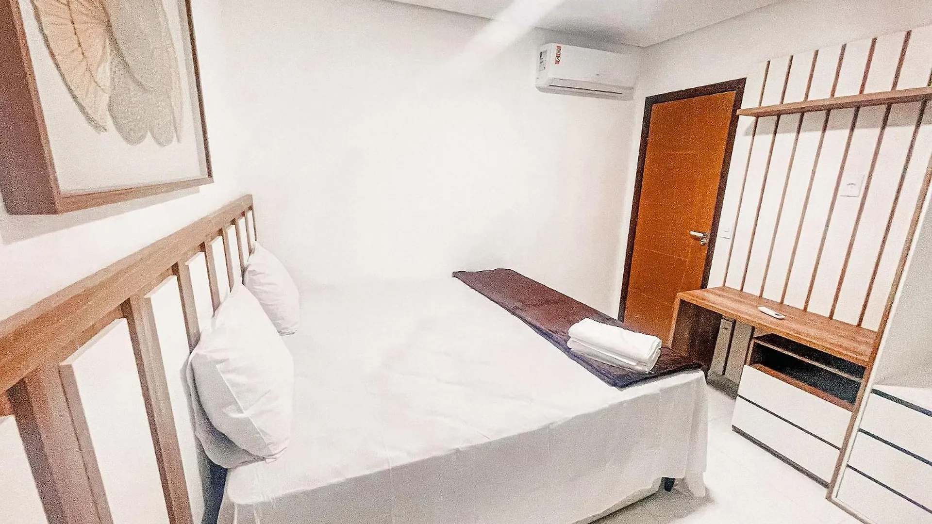 Casas Duplex Todas Com 3 Suiites Ambas Com Ar Condicionado, Varanda, Internet E Churrasqueira Privativa No Residencial Jardins De Taperpua 2 Codominio A Poucos Metros Da Praia De Taperapua, Com Piscina E Area Gourmet. Порту-Сегуру Бразилия