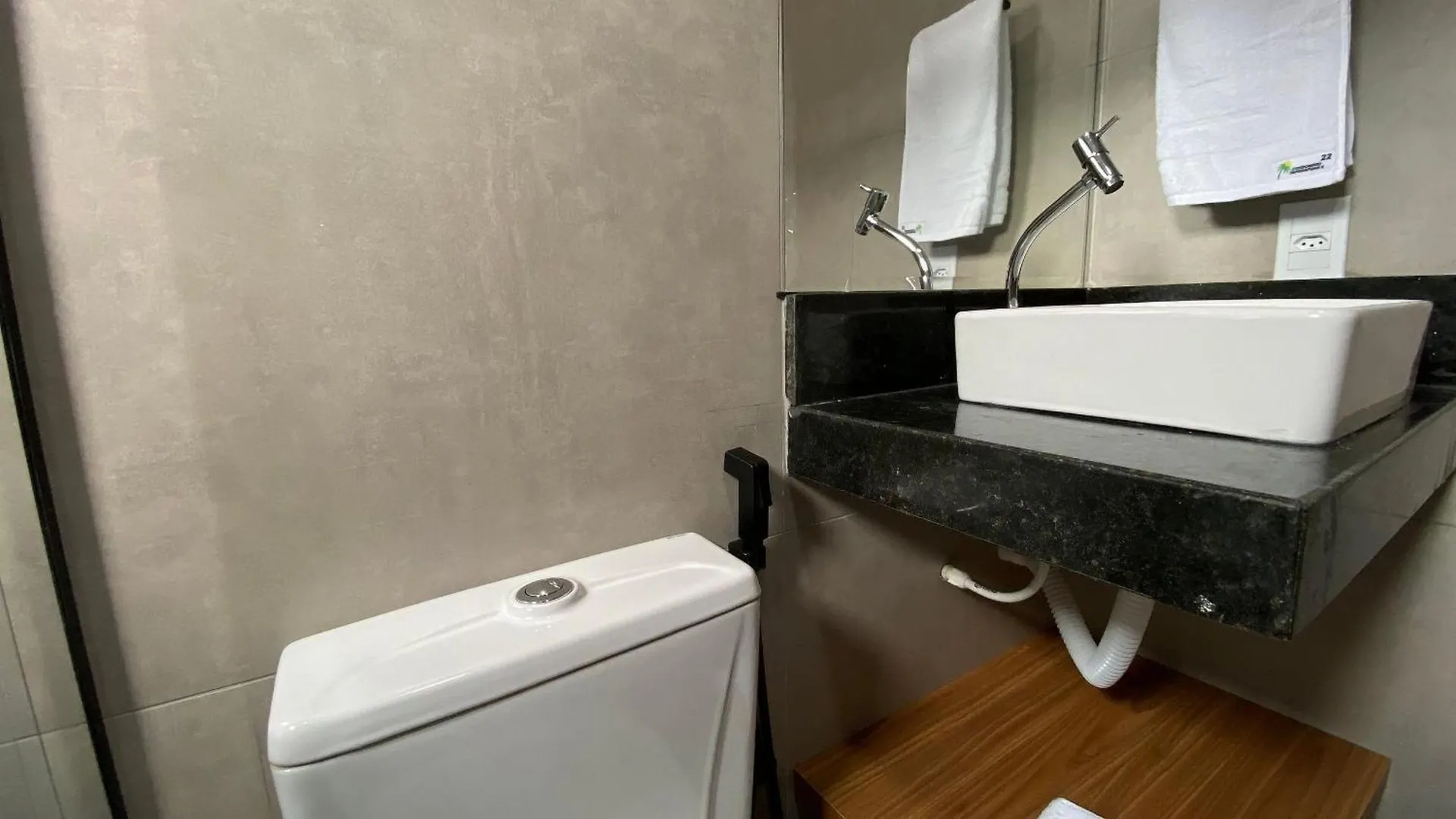 Casas Duplex Todas Com 3 Suiites Ambas Com Ar Condicionado, Varanda, Internet E Churrasqueira Privativa No Residencial Jardins De Taperpua 2 Codominio A Poucos Metros Da Praia De Taperapua, Com Piscina E Area Gourmet. Порту-Сегуру Дом отдыха