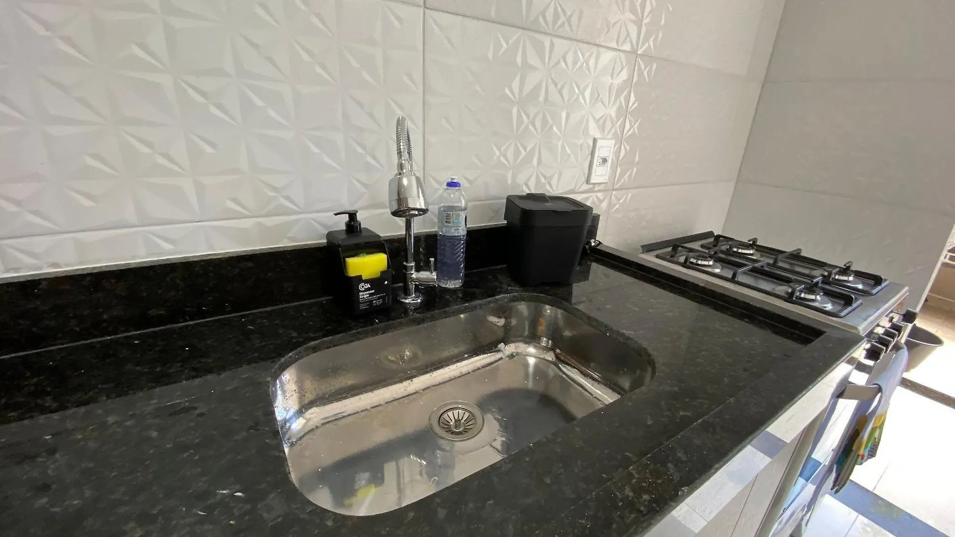 Casas Duplex Todas Com 3 Suiites Ambas Com Ar Condicionado, Varanda, Internet E Churrasqueira Privativa No Residencial Jardins De Taperpua 2 Codominio A Poucos Metros Da Praia De Taperapua, Com Piscina E Area Gourmet. Porto Seguro Brezilya