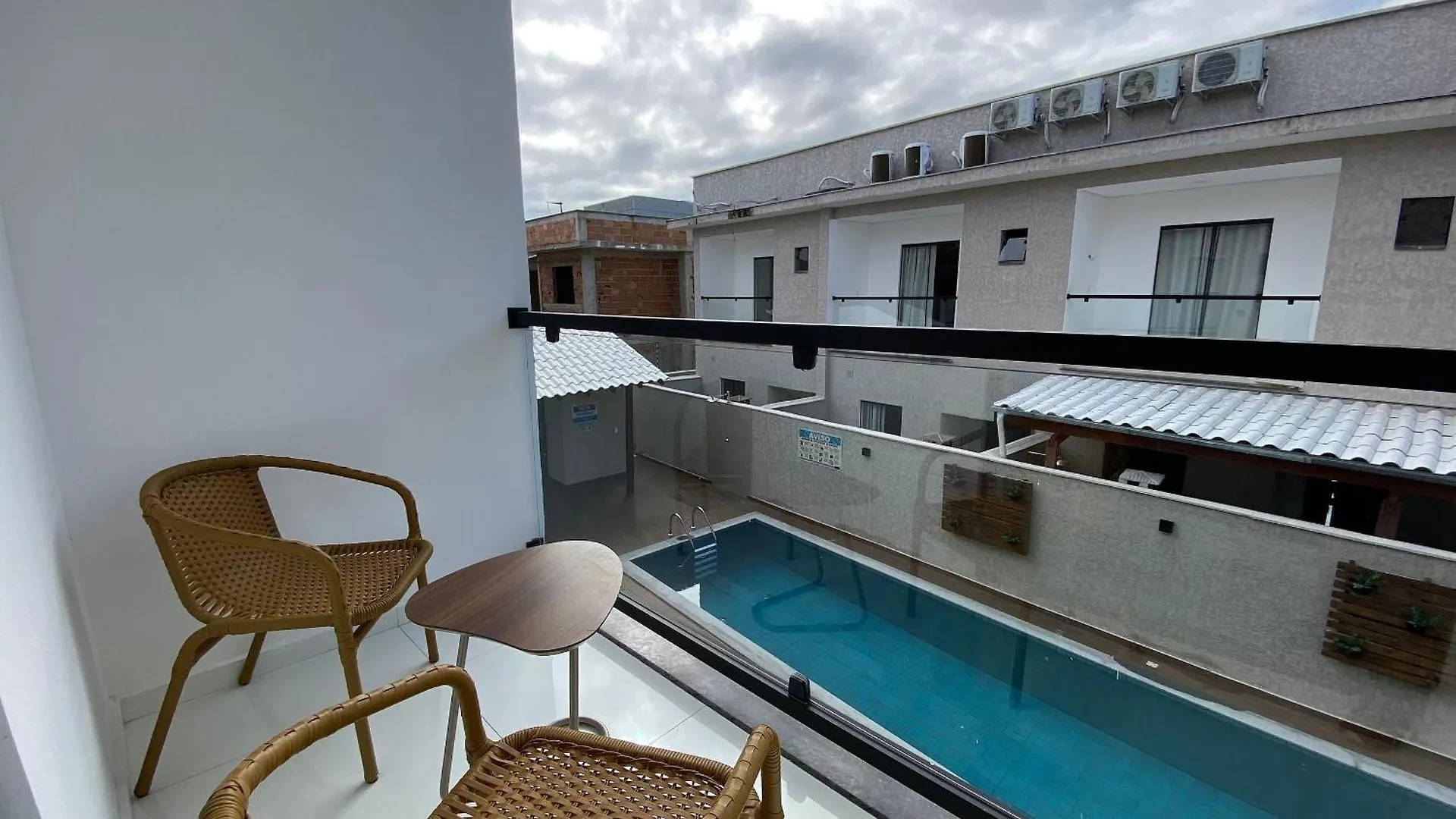 Tatil Evi Casas Duplex Todas Com 3 Suiites Ambas Com Ar Condicionado, Varanda, Internet E Churrasqueira Privativa No Residencial Jardins De Taperpua 2 Codominio A Poucos Metros Da Praia De Taperapua, Com Piscina E Area Gourmet. Porto Seguro Brezilya
